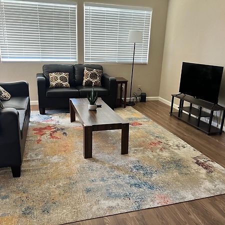Serene 2Bed 1Bath Condo With Parking Fresno Exteriér fotografie