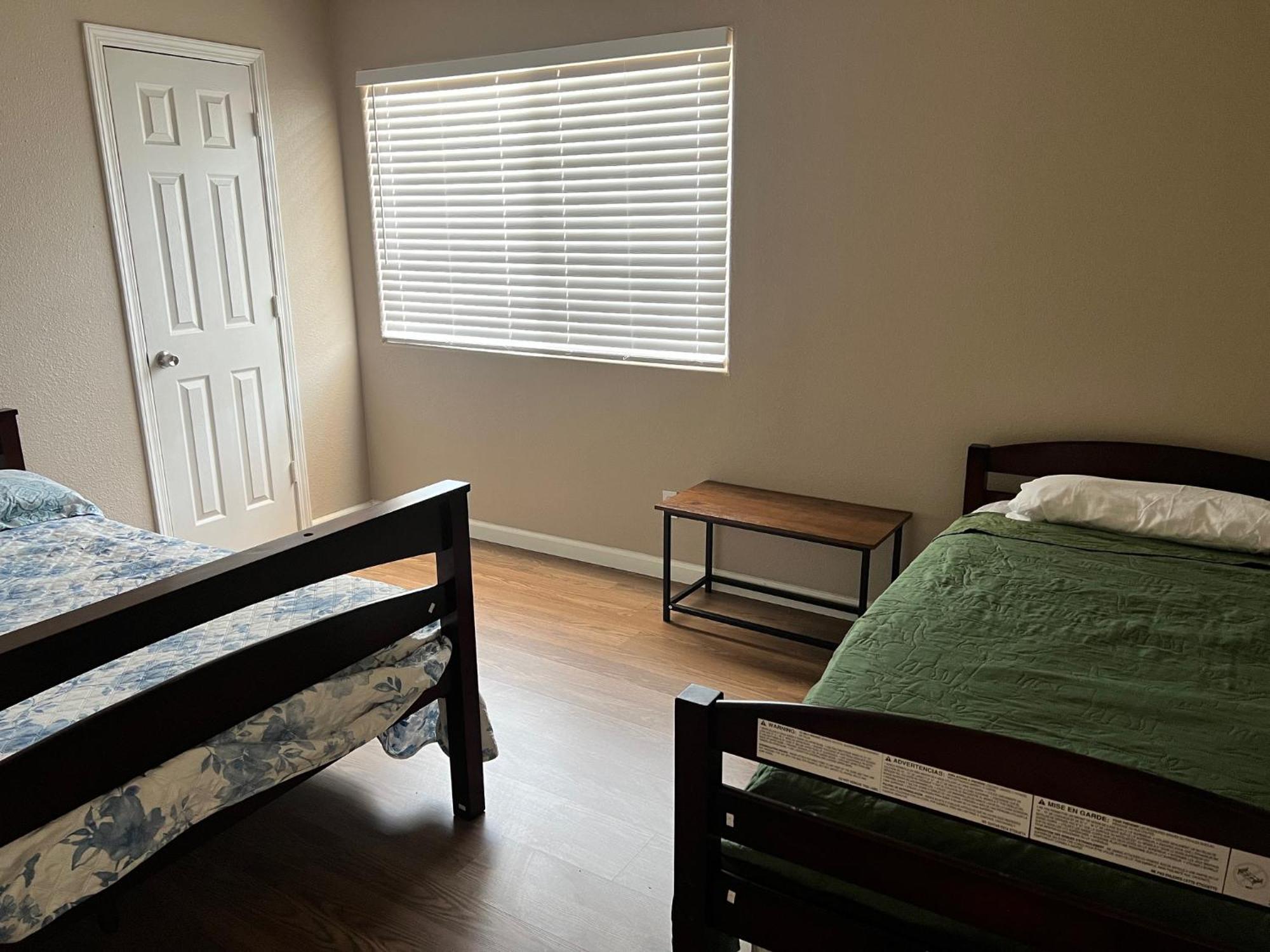 Serene 2Bed 1Bath Condo With Parking Fresno Exteriér fotografie