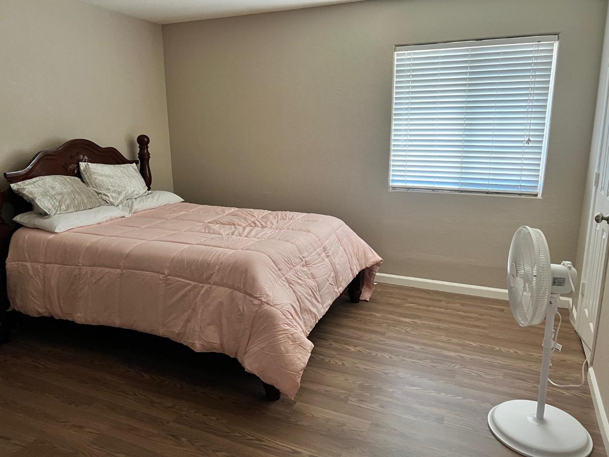 Serene 2Bed 1Bath Condo With Parking Fresno Exteriér fotografie